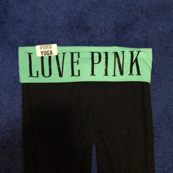 PINK Victoria's Secret Pants - ❣️ NWT Victoria Secrets Pink Yoga Pants ❣️